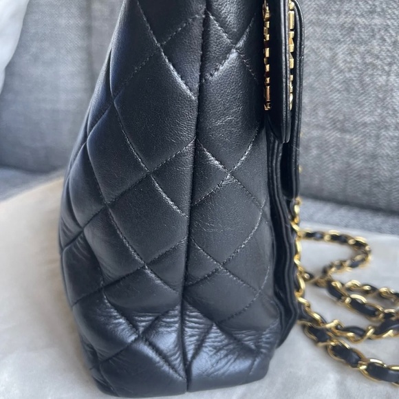 Chanel Black Vintage Large Tote Bag- Rare & Limited Edition- 100% Authentic - Picture 3 of 10